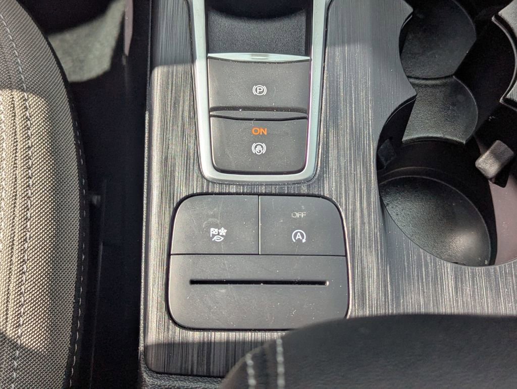 Used 2022 Ford Escape SE FWD image 20