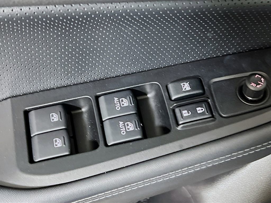 Used 2016 Subaru Legacy 2.5i Limited image 16