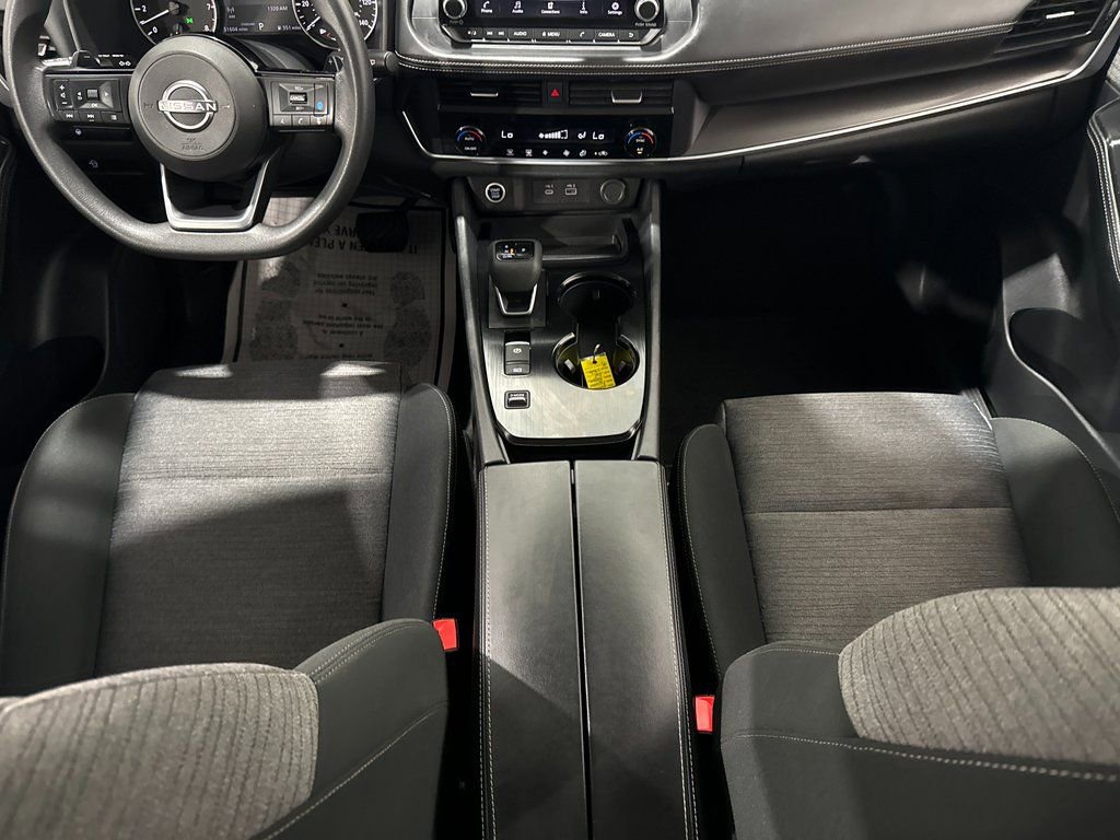Used 2023 Nissan Rogue SV image 30