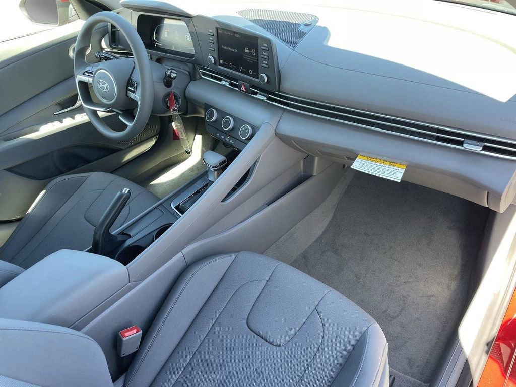 New 2026 Hyundai Elantra SE image 16