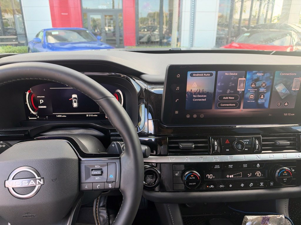Used 2026 Nissan Pathfinder SL w/ SL Premium Package FWD image 7