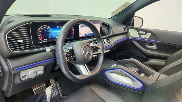 Used 2025 Mercedes-Benz GLS 450 4MATIC image 18