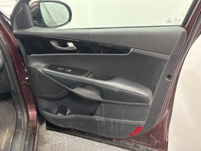 Used 2019 Kia Sorento LX w/ LX Convenience Package image 15