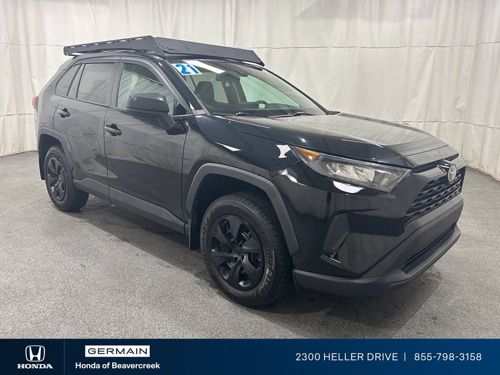 Used 2021 Toyota RAV4 LE AWD/4WD image 1
