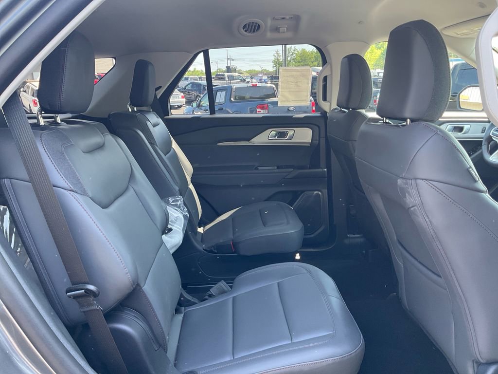 New 2026 Ford Explorer Active w/ Active Comfort Package AWD/4WD image 13