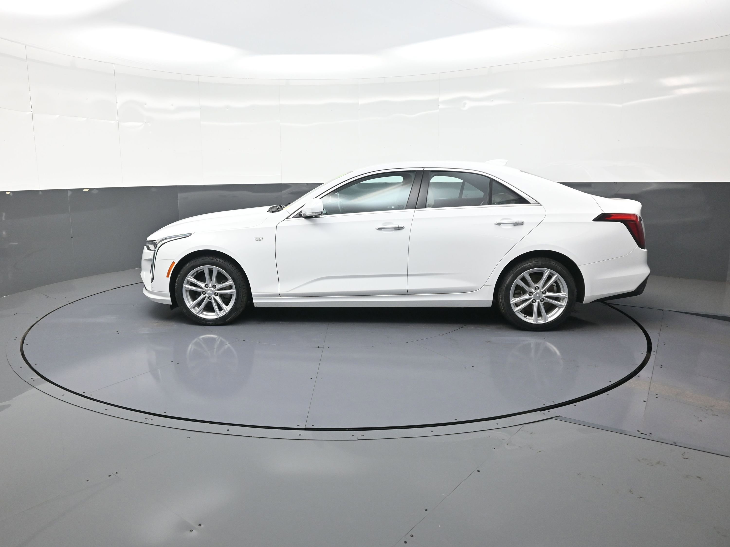Used 2023 Cadillac CT4 Luxury w/ Cold Weather Package image 6