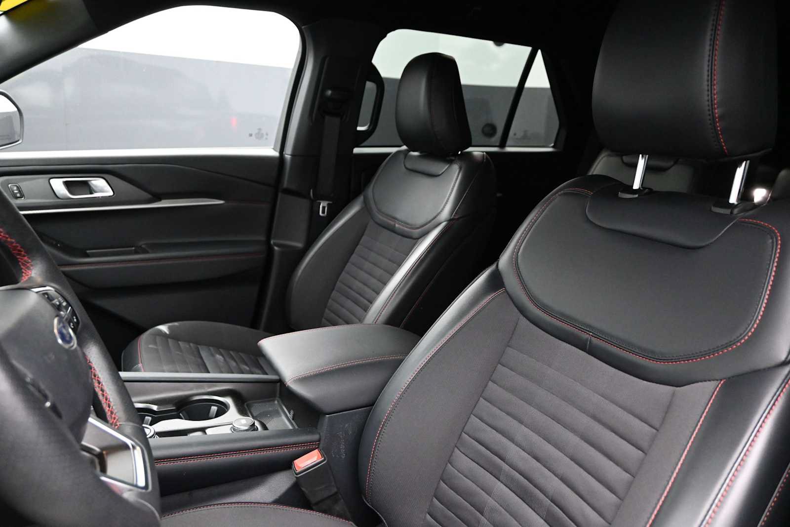 Used 2025 Ford Explorer ST-Line AWD/4WD image 67