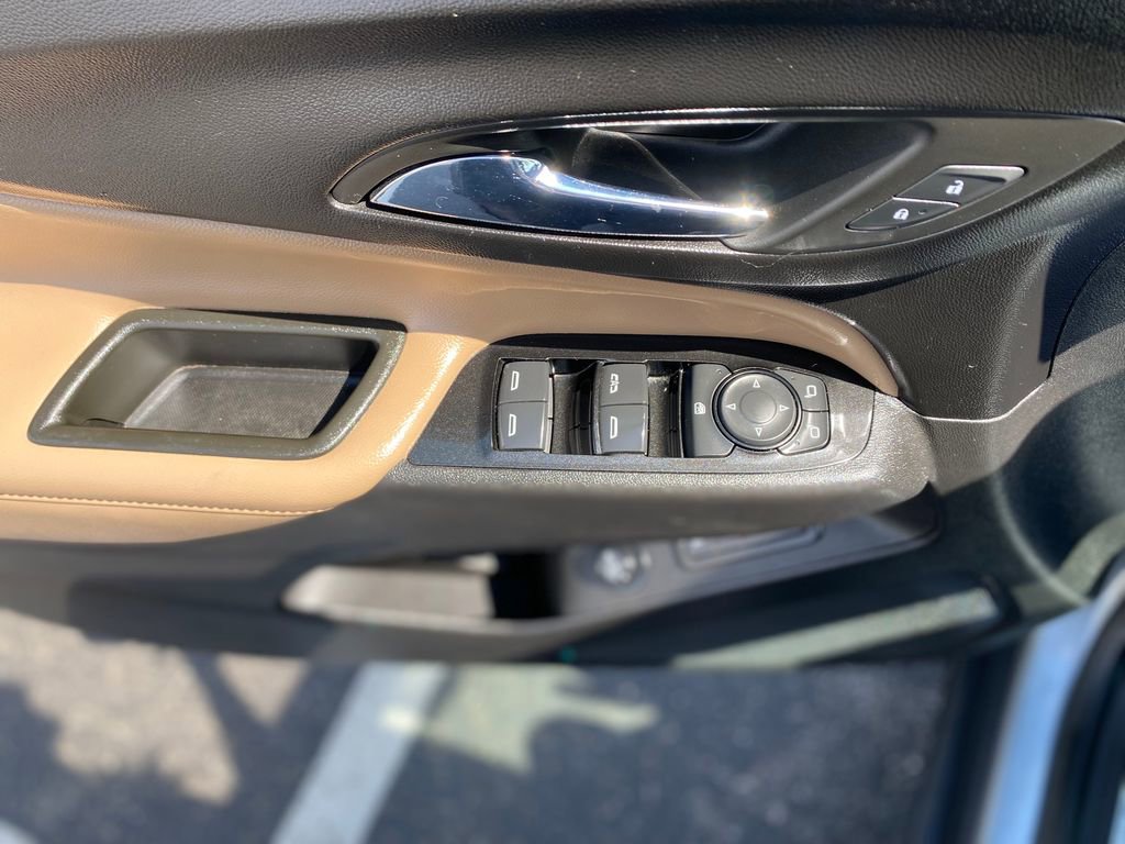 Used 2023 Chevrolet Equinox Premier image 20