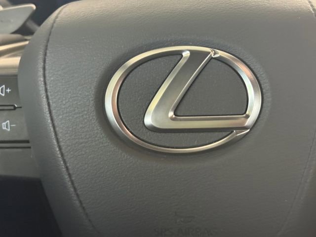 Used 2025 Lexus RX 350 FWD w/ Convenience Package image 5