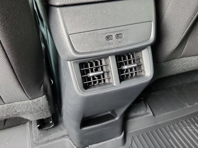 New 2027 Chevrolet Equinox LT w/ LPO, Floor Liner Package FWD image 16