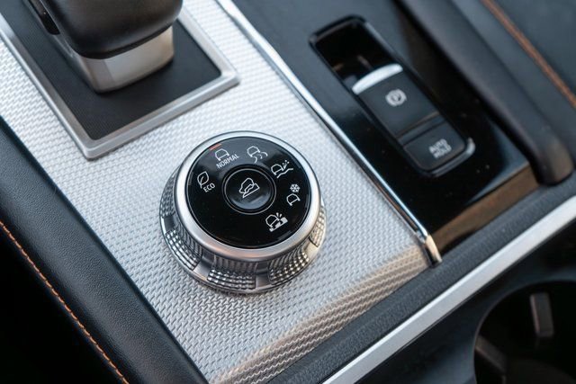 Used 2022 Mitsubishi Outlander SEL image 36