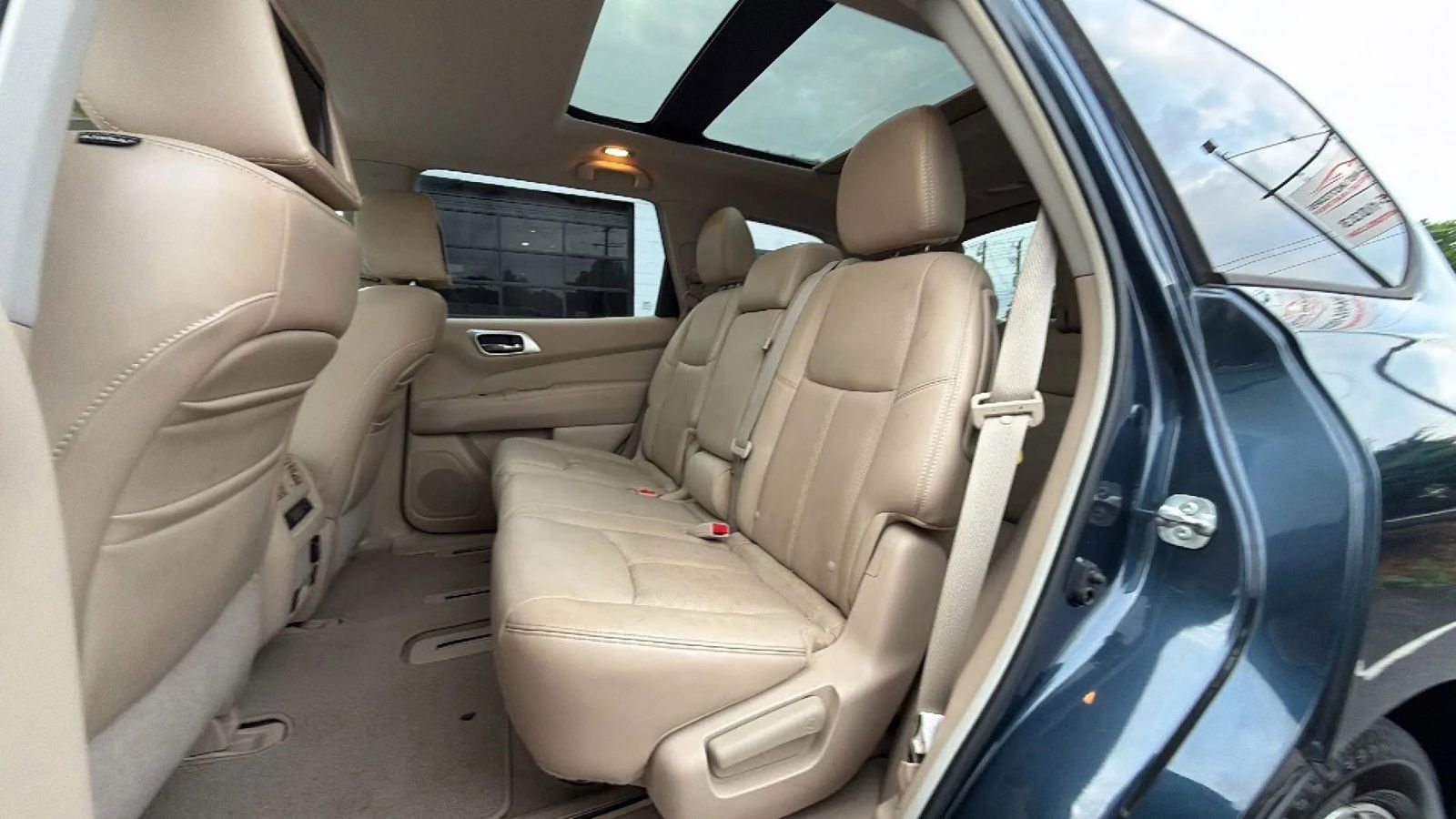 Used 2013 Nissan Pathfinder Platinum w/ Platinum Premium Pkg AWD/4WD image 43