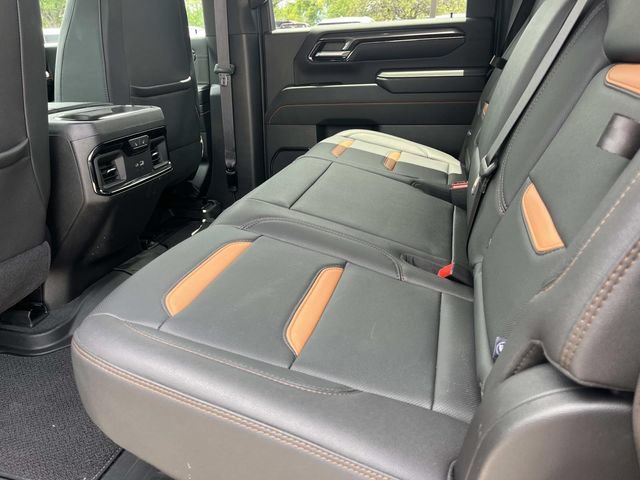 Used 2024 GMC Sierra 2500 AT4 w/ Technology Package AWD/4WD image 23