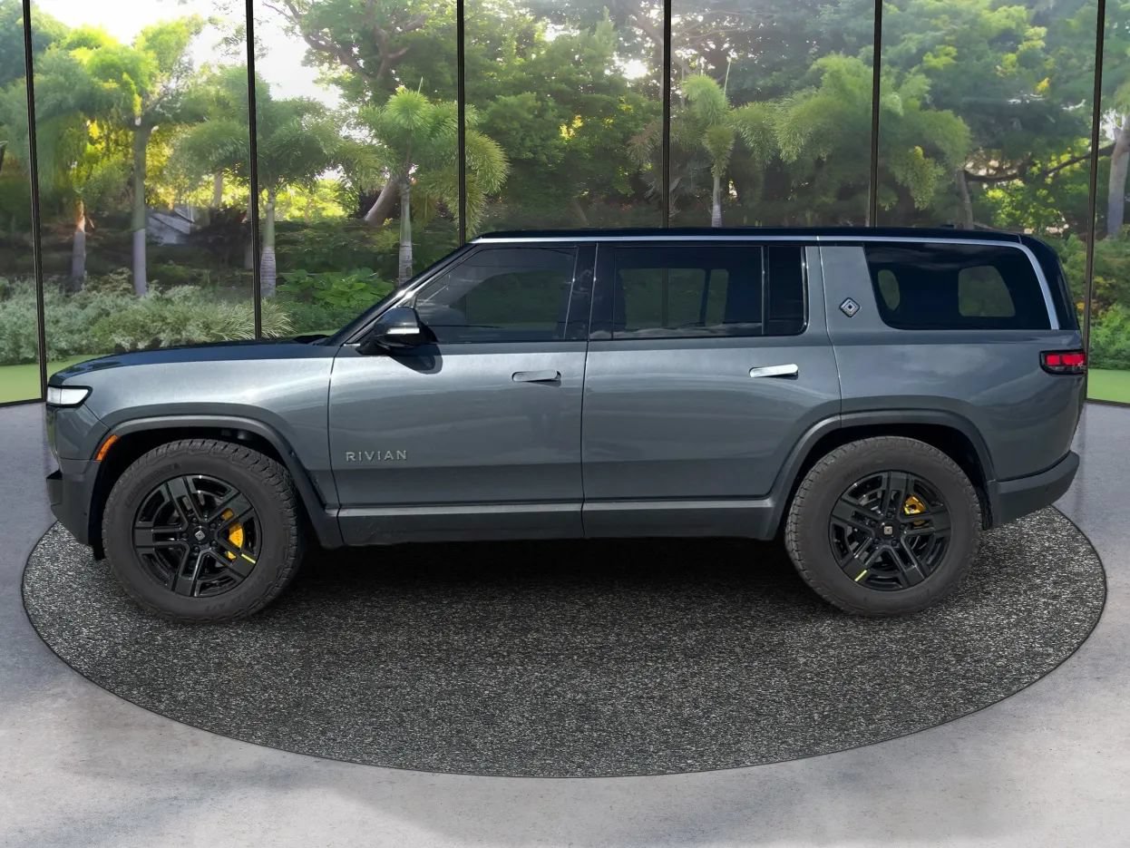 Used 2023 Rivian R1S Adventure AWD/4WD image 8