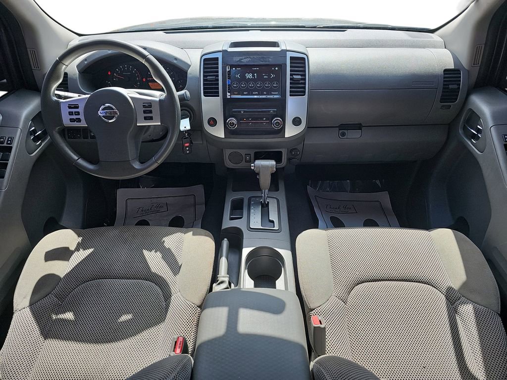Used 2019 Nissan Frontier SV image 12