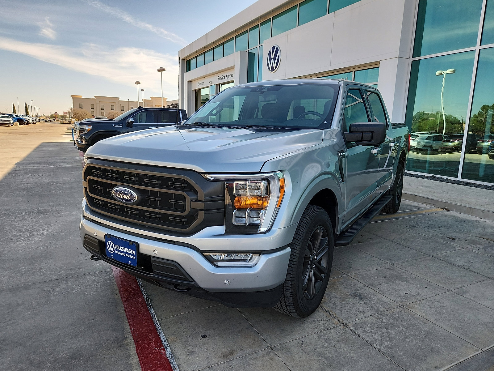 Used 2022 Ford F150 XLT w/ Equipment Group 302A High image 3