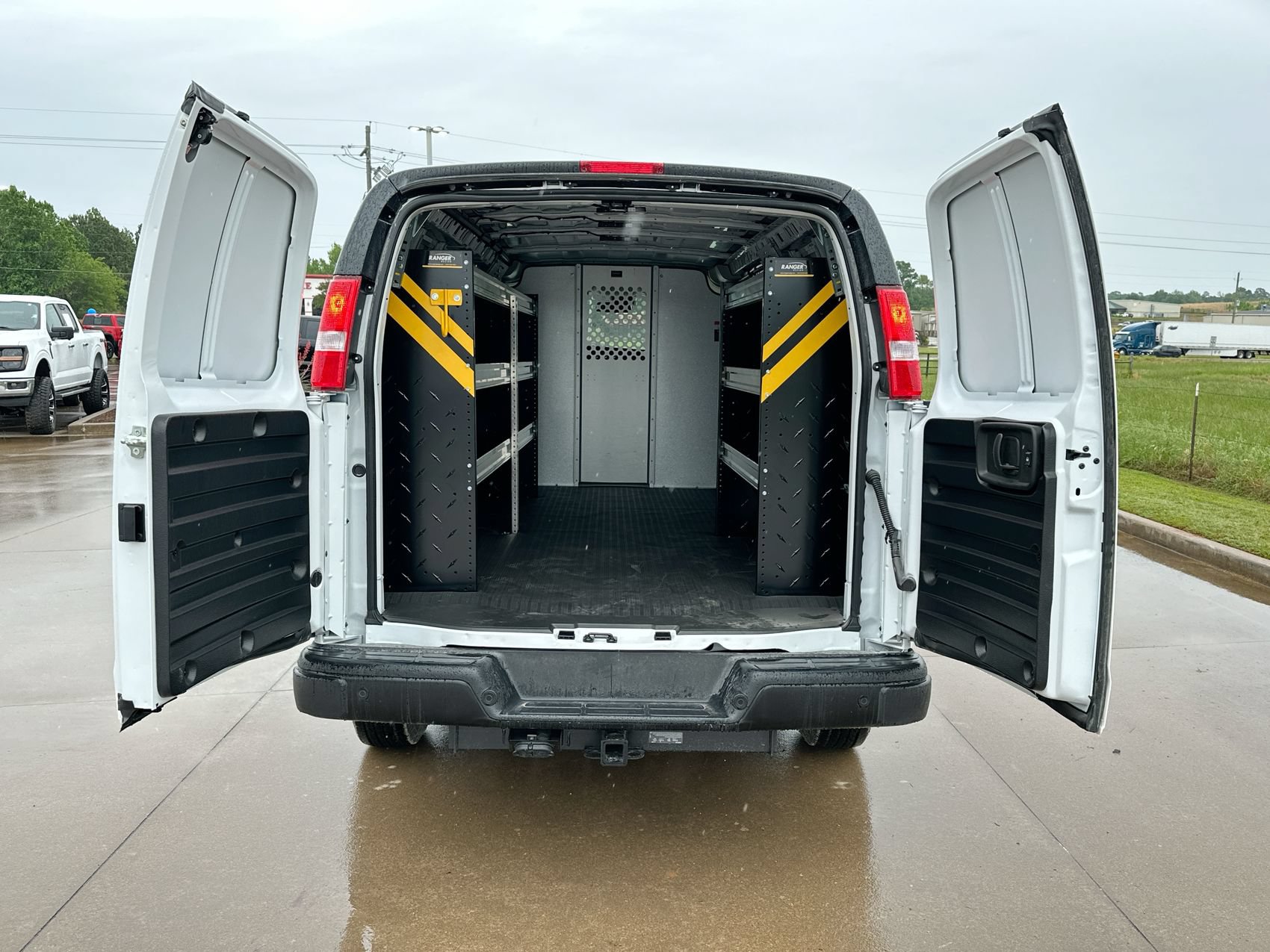 New 2026 Chevrolet Express 2500 Extended w/ Driver Convenience Package RWD image 19