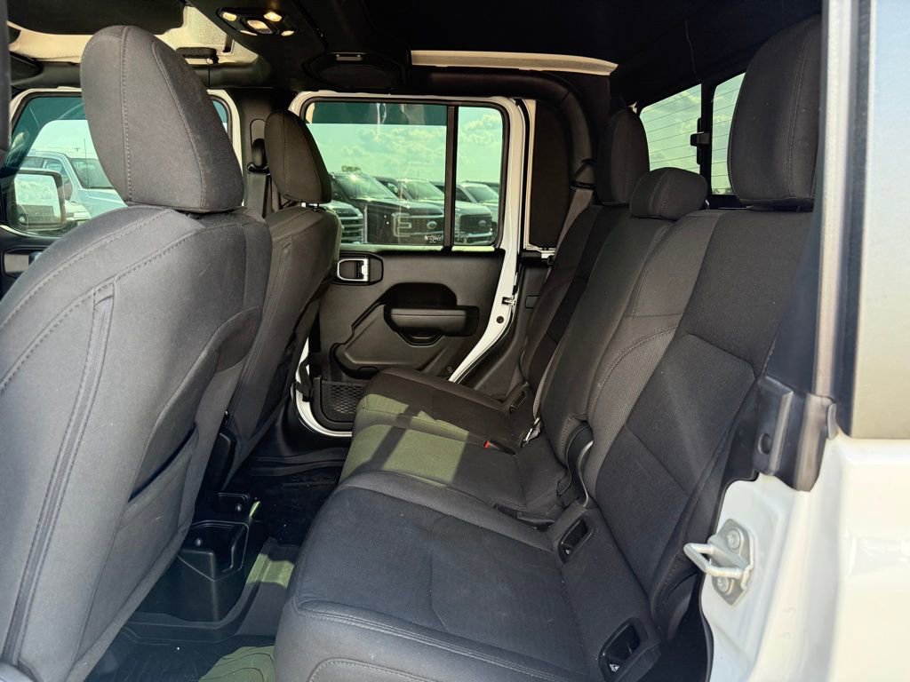 Used 2023 Jeep Gladiator Willys image 7