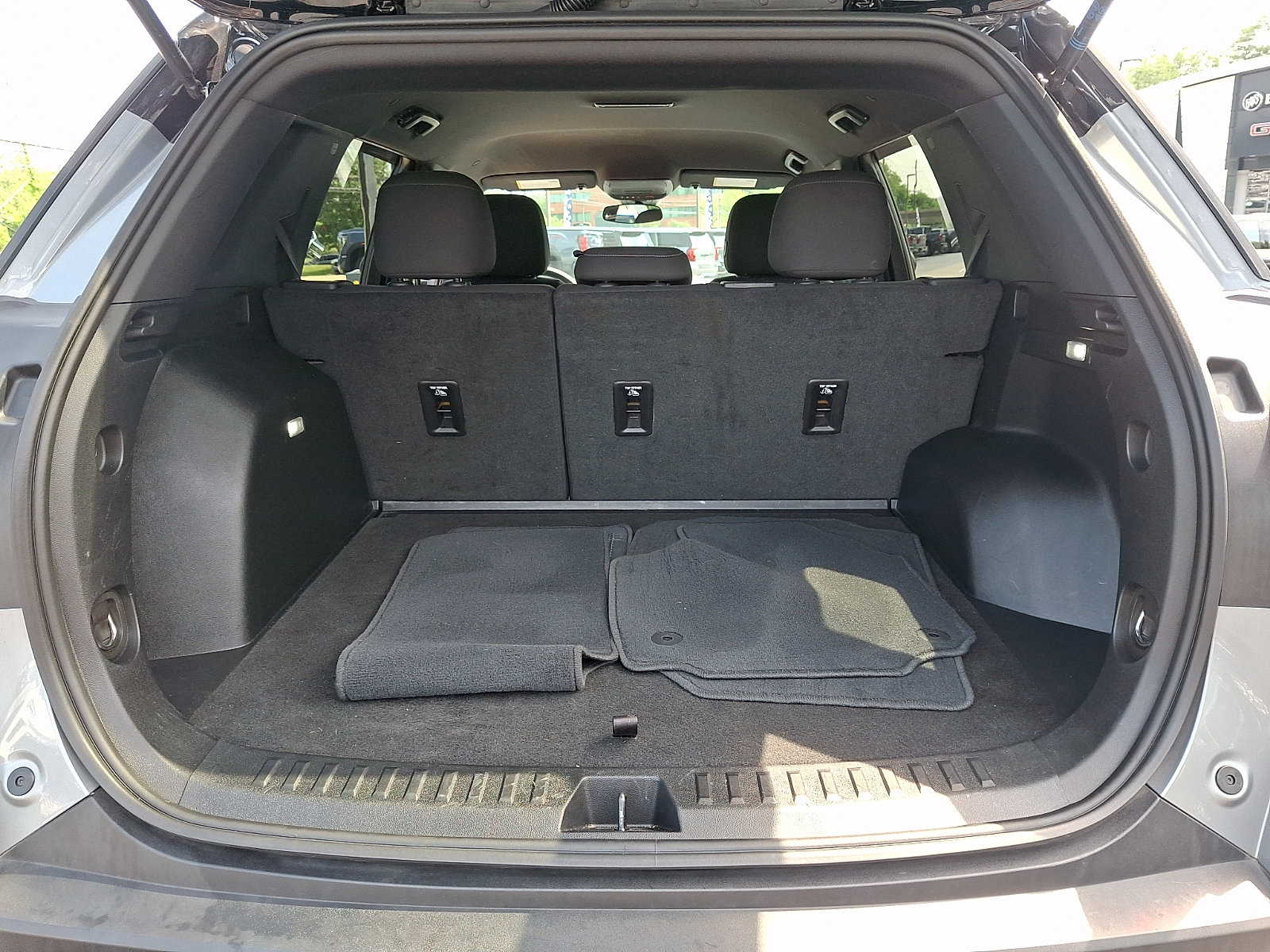 Used 2025 GMC Terrain Elevation AWD/4WD image 29
