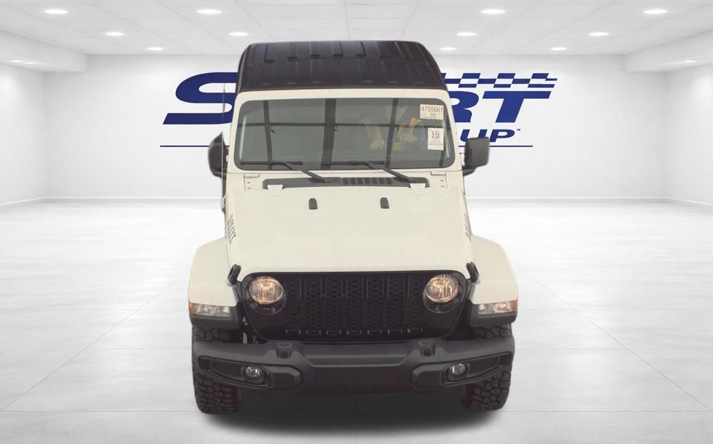 Used 2023 Jeep Gladiator Willys AWD/4WD image 3
