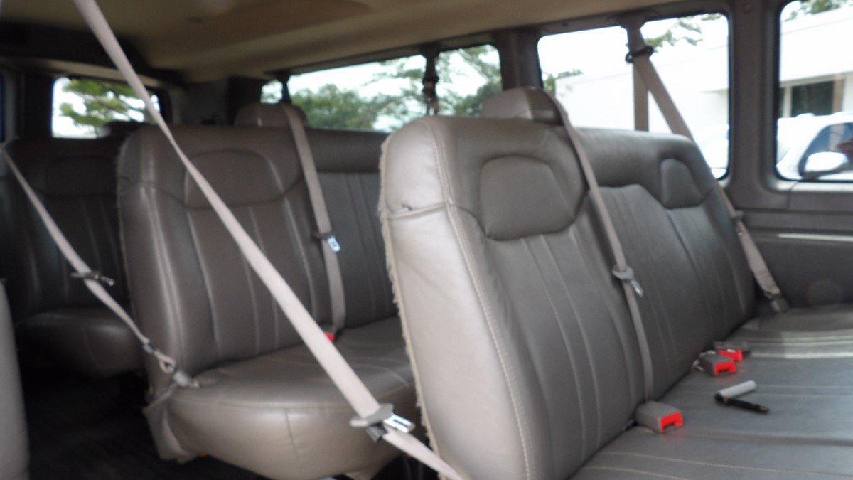 Used 2017 Chevrolet Express 3500 LS RWD image 28
