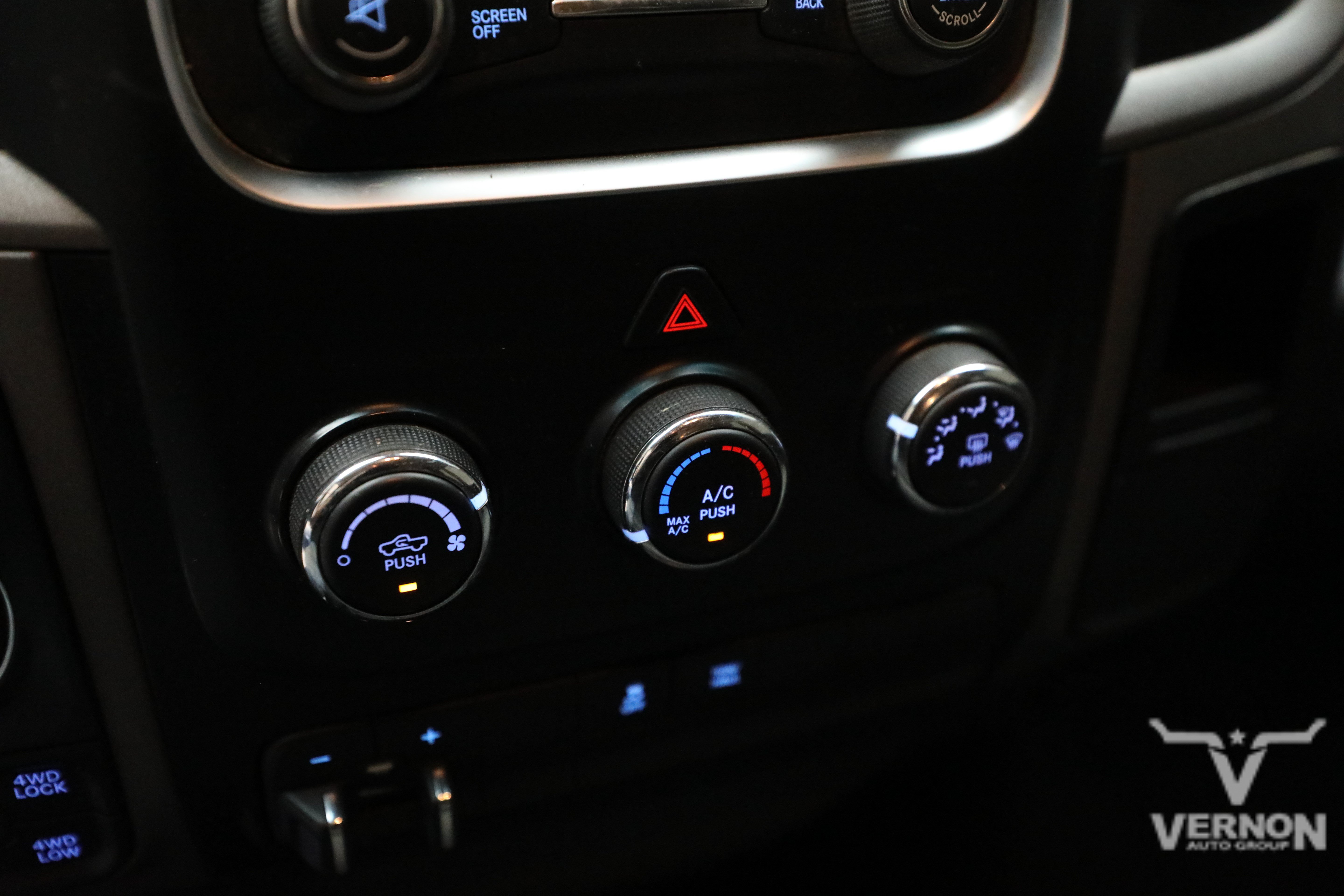 Used 2016 RAM 1500 ST AWD/4WD image 23
