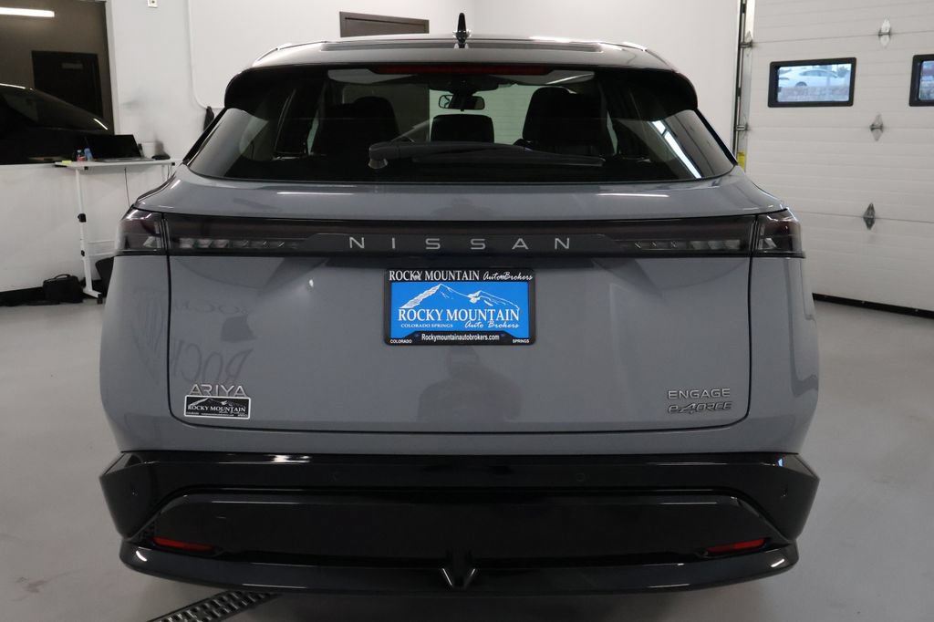 Used 2024 Nissan Ariya AWD image 6