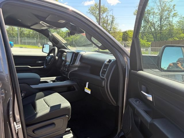 New 2026 RAM 1500 Express AWD/4WD image 24
