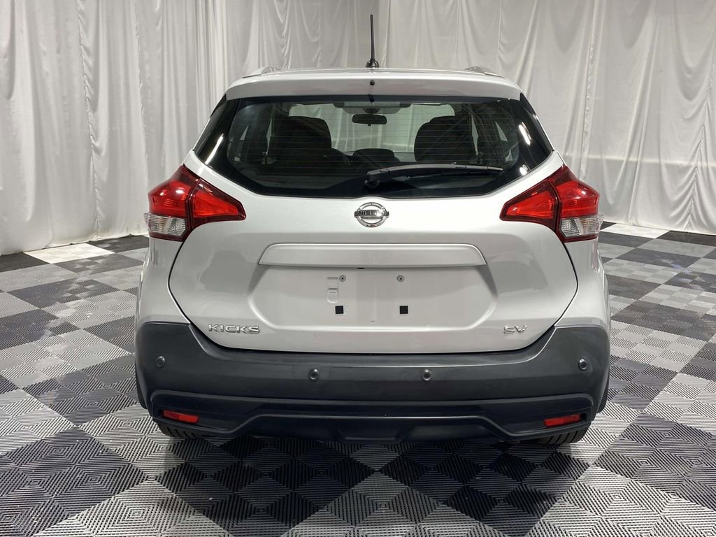 Used 2020 Nissan Kicks SV FWD image 3