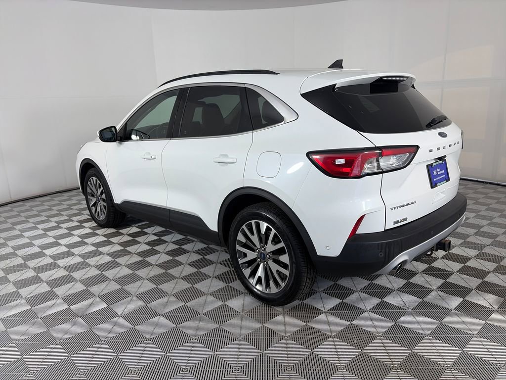 Certified 2020 Ford Escape Titanium image 5