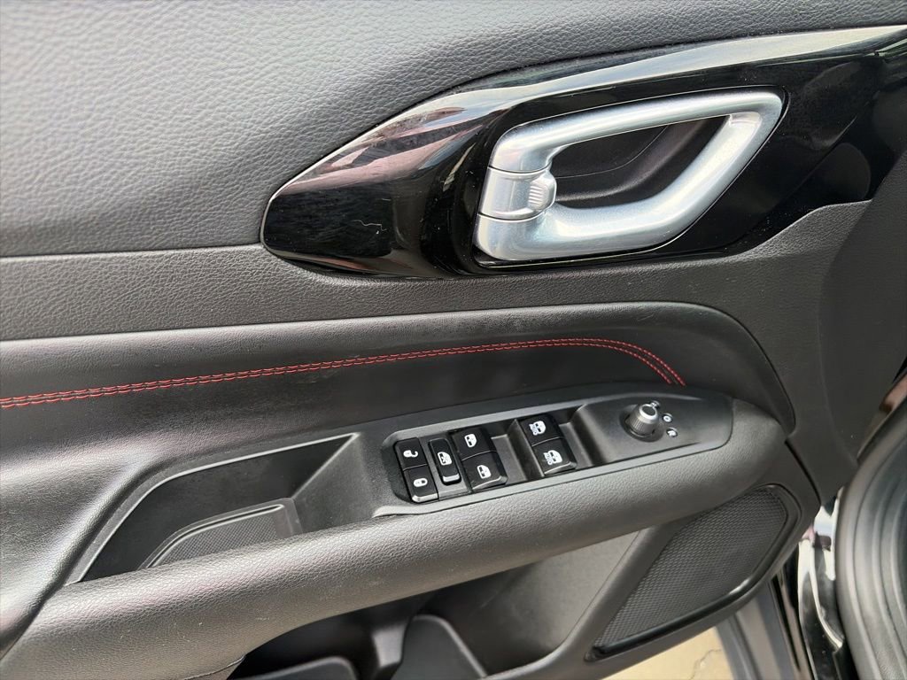 Used 2024 Jeep Compass Trailhawk AWD/4WD image 19