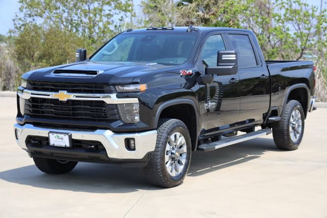 New 2026 Chevrolet Silverado 2500 LT w/ Texas Edition AWD/4WD image 3