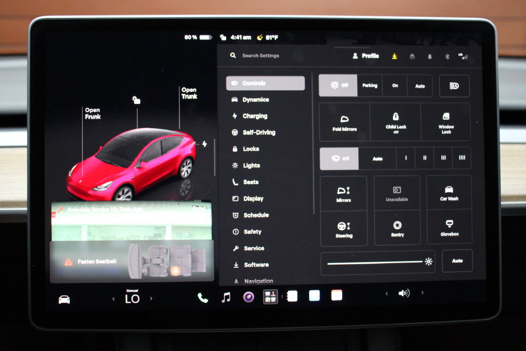 Used 2024 Tesla Model Y Long Range AWD/4WD image 28