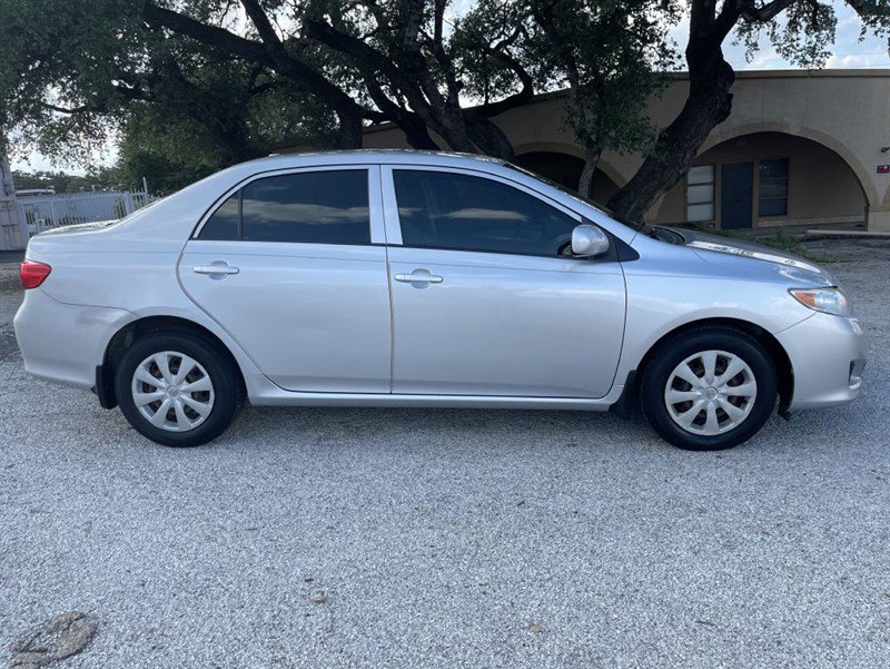 Used 2009 Toyota Corolla LE FWD image 6