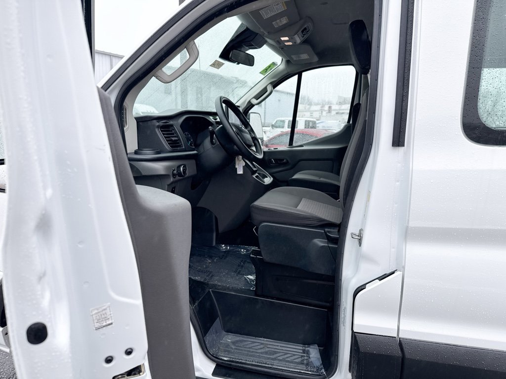 Used 2023 Ford Transit 350 XLT image 7