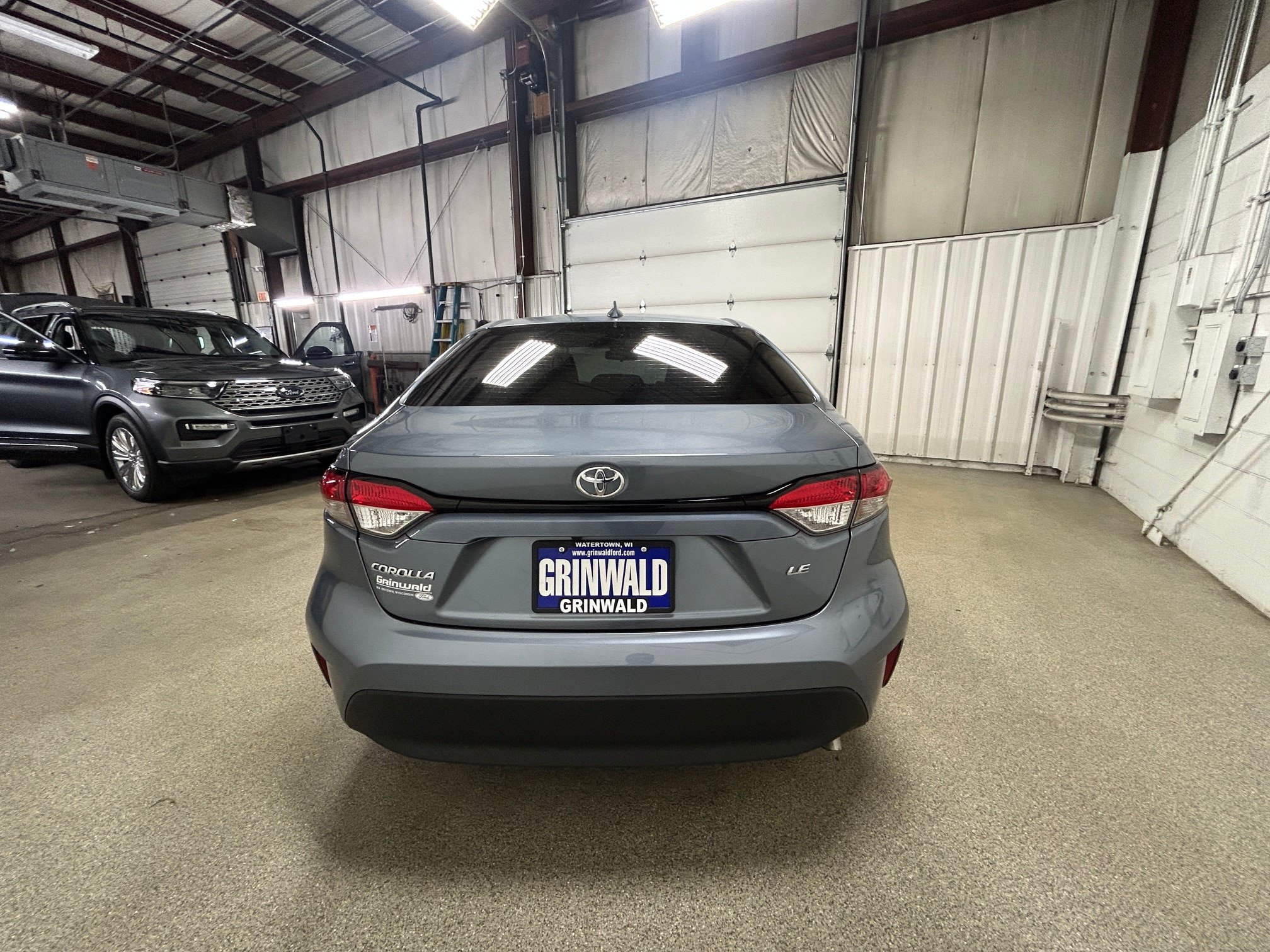 Used 2023 Toyota Corolla LE w/ LE Convenience Package FWD image 26