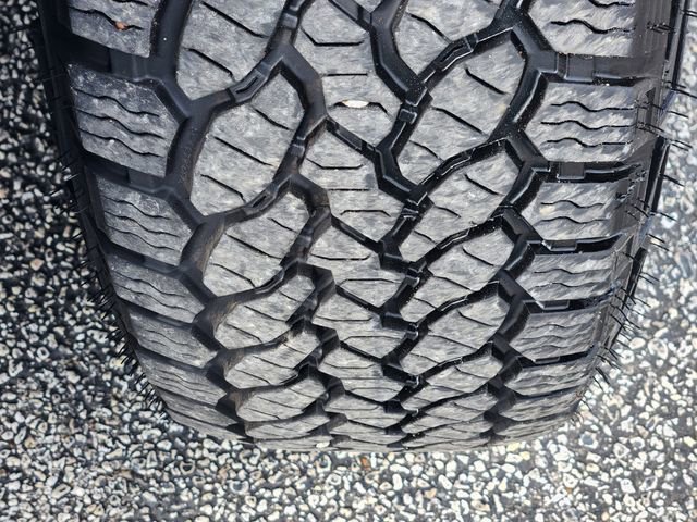 Used 2025 Chevrolet Equinox ACTIV w/ Safety and Technology Package AWD/4WD image 11