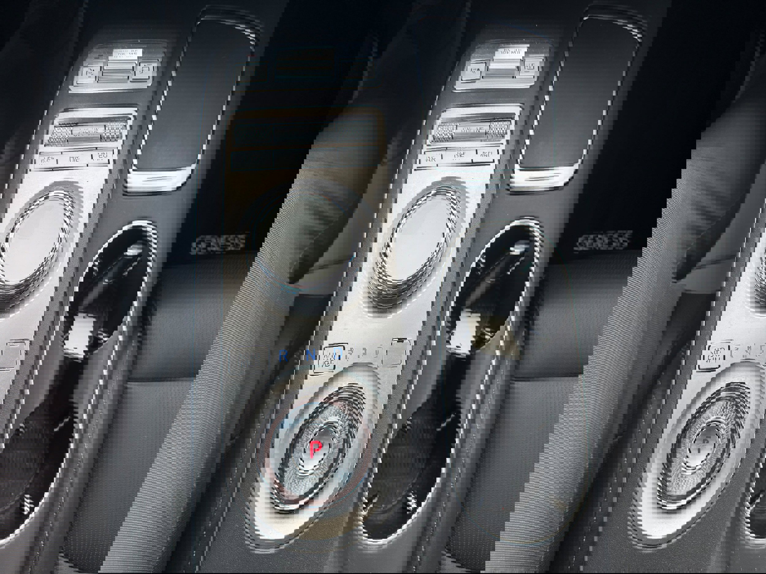 Used 2023 Genesis GV70 2.5T w/ Select Package image 20