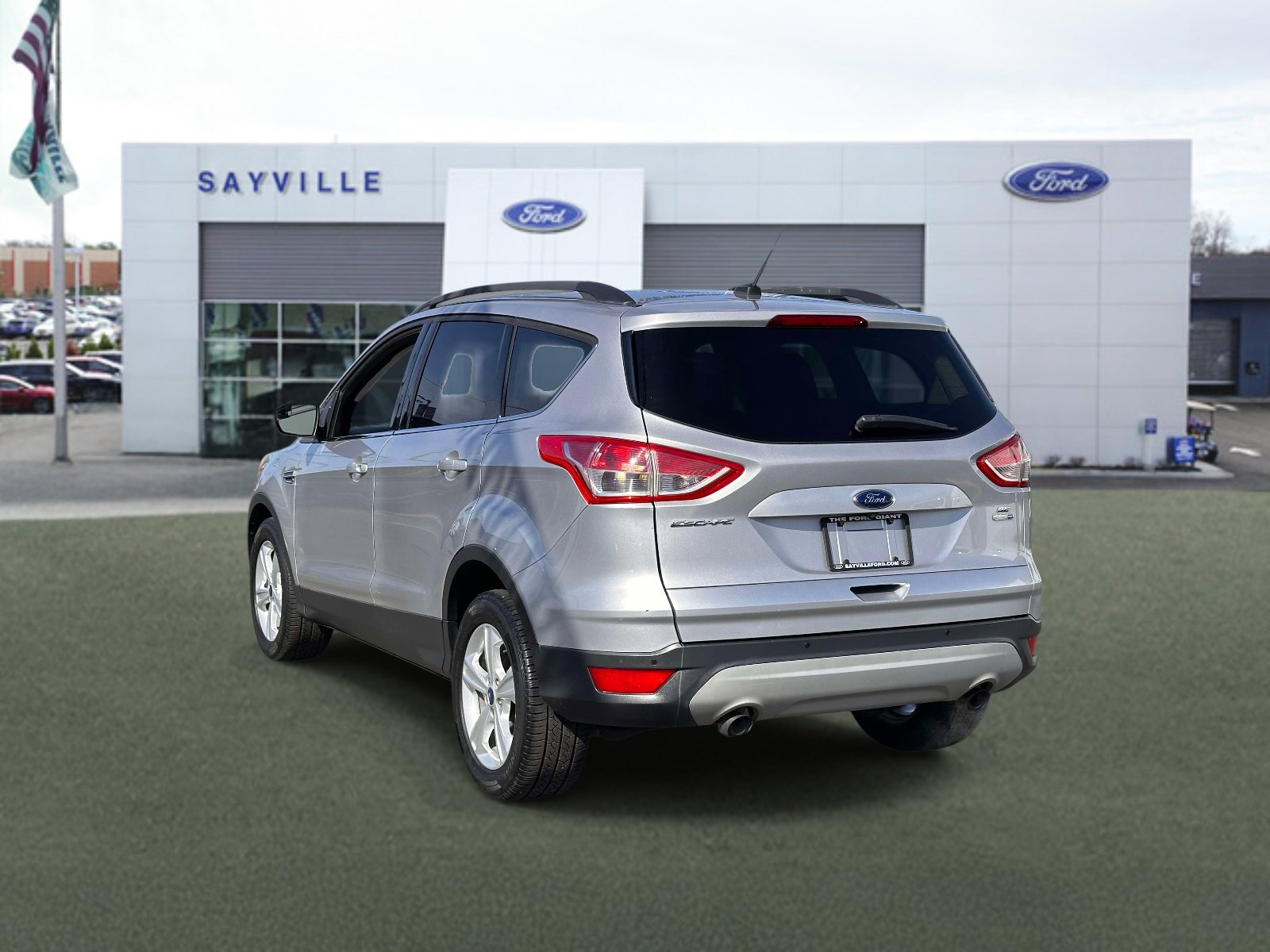 Used 2016 Ford Escape SE w/ Equipment Group 201A image 4