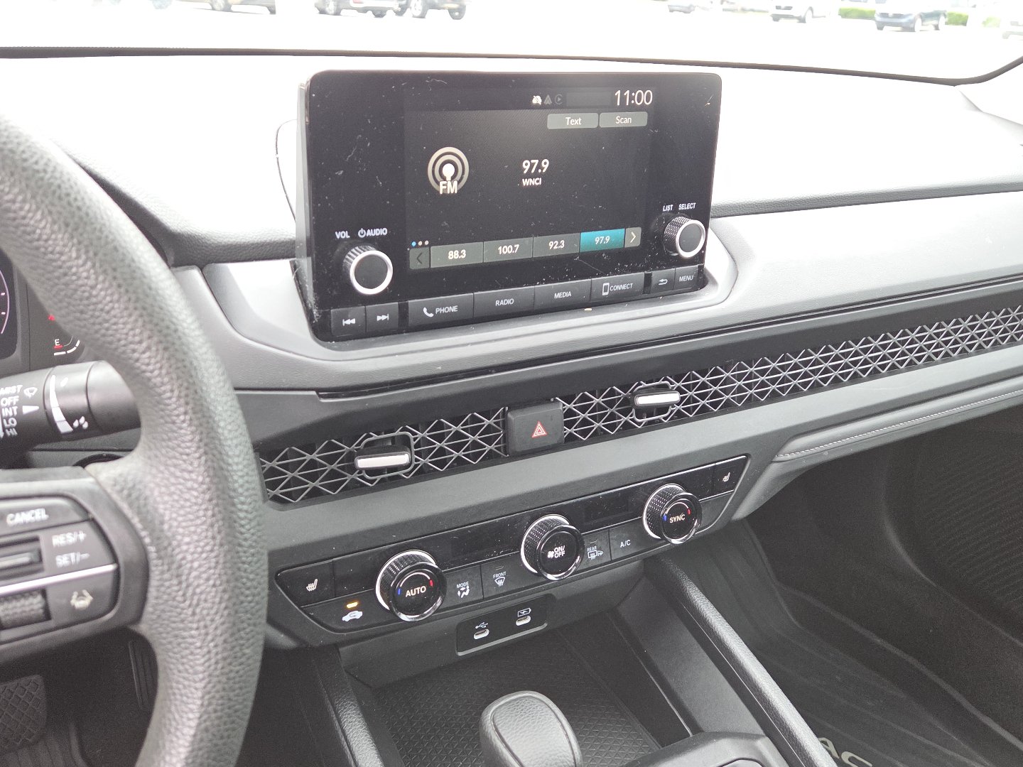 Used 2024 Honda Accord EX image 27