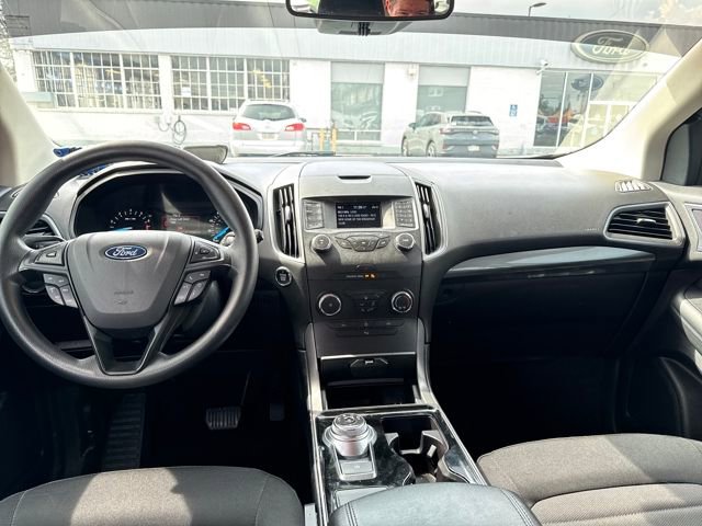 Used 2019 Ford Edge SE image 12