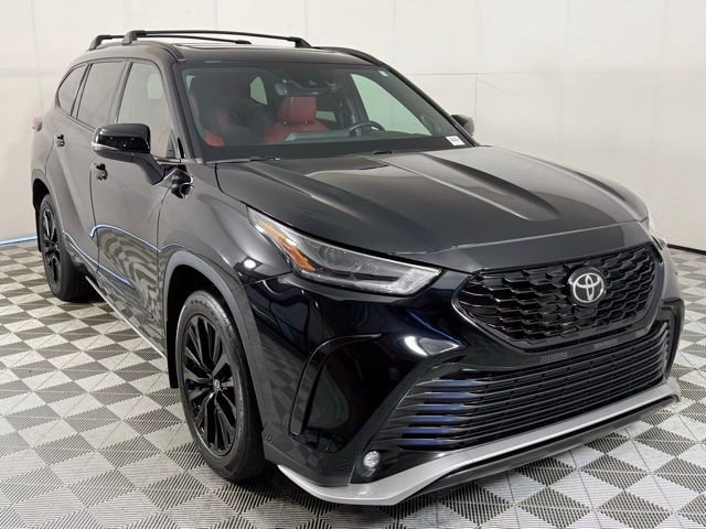 Used 2023 Toyota Highlander XSE image 9