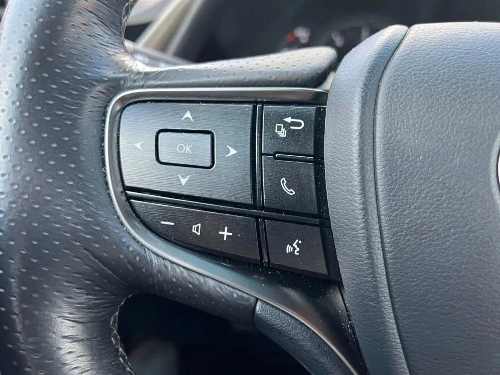 Used 2019 Lexus ES 350 F Sport w/ Accessory Package image 46