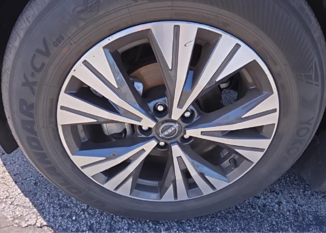 Certified 2023 Nissan Rogue SV w/ SV Premium B Package AWD/4WD image 2