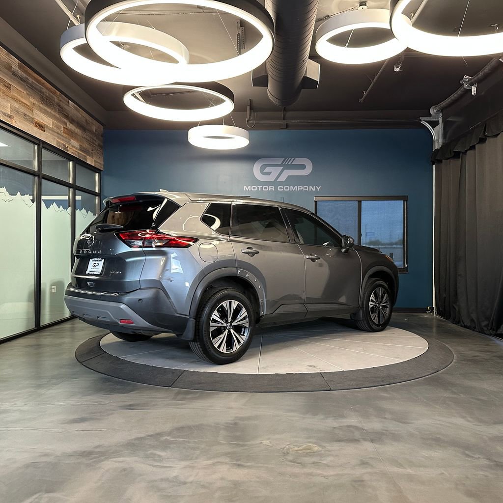 Used 2021 Nissan Rogue SV AWD/4WD image 3