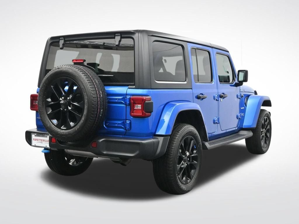Used 2022 Jeep Wrangler Unlimited Sahara AWD/4WD image 5