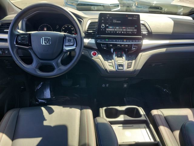 Used 2025 Honda Odyssey Sport-L image 11