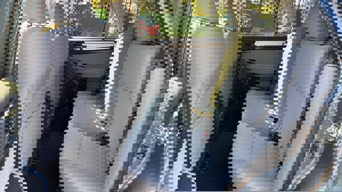 Used 2018 Subaru Outback 2.5i Premium image 10