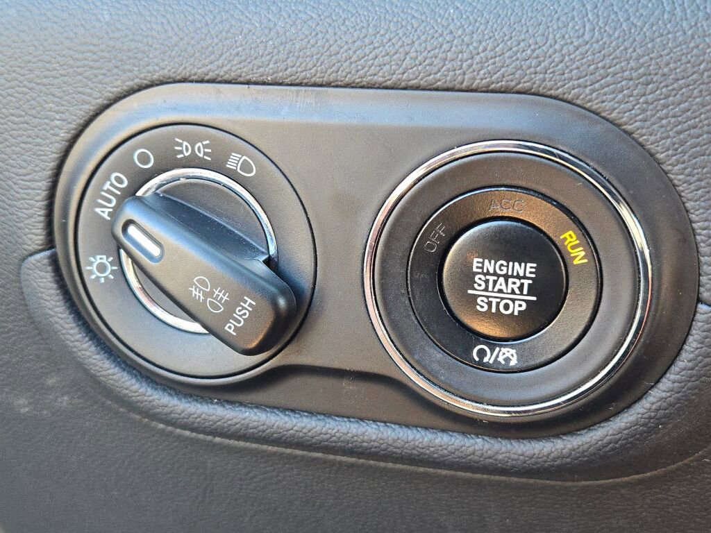 Used 2023 Maserati Levante Modena image 31