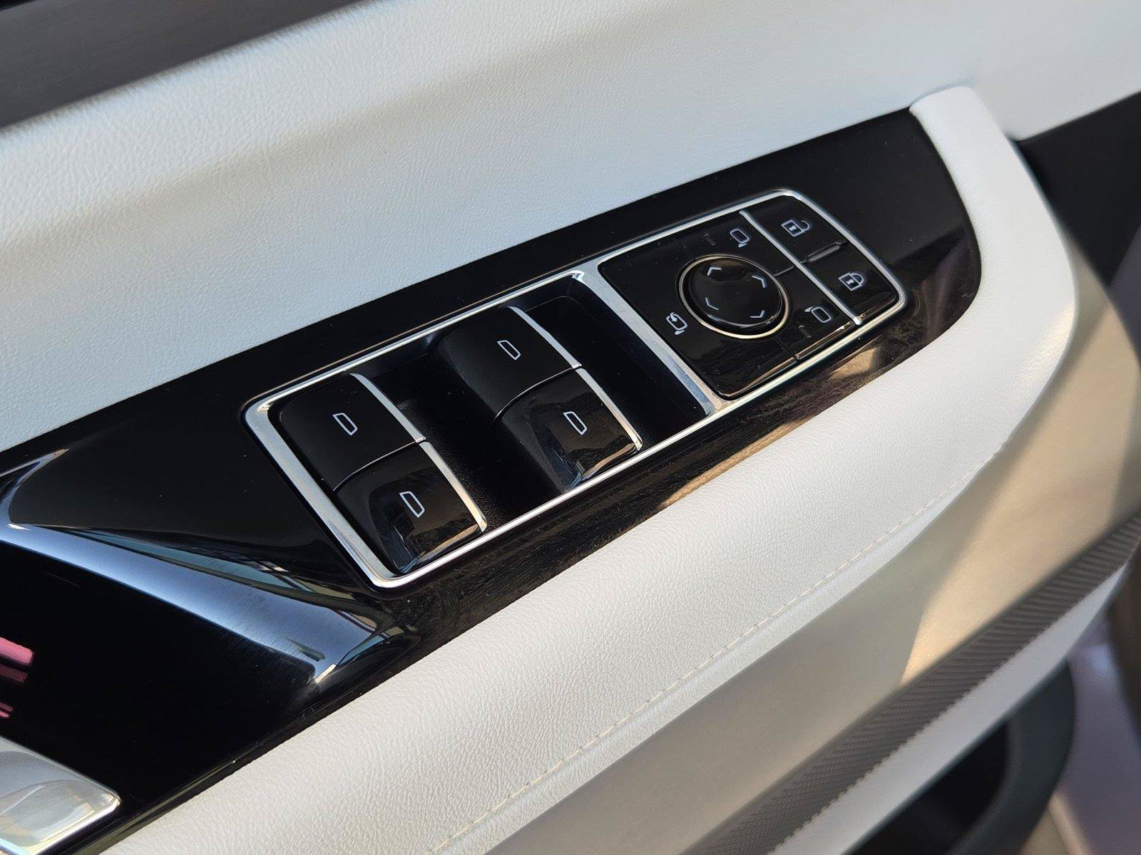 Certified 2026 Cadillac Vistiq Luxury AWD/4WD image 26